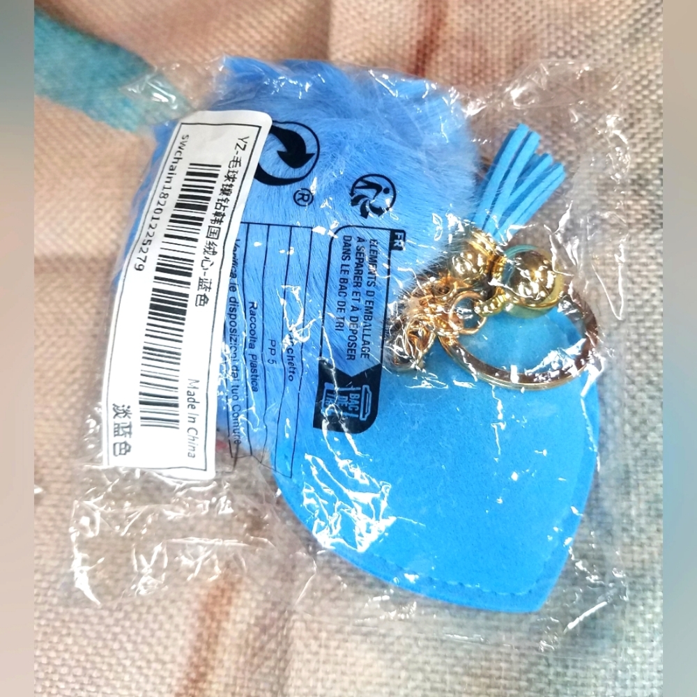 Heart Bag Charm Keychain NIP - Picture 3 of 7